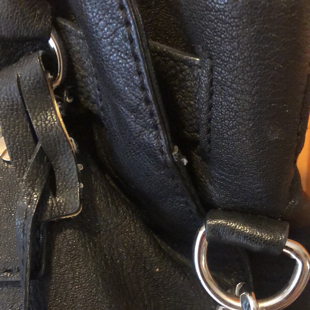 💙Michael Kors Lock Black Chain Tote Bag! Please see description! Leather Bag! - Picture 4 of 14